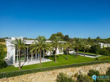 6 bedroom House for Sale in Casares-48532