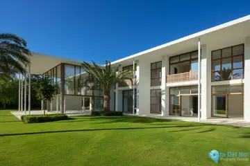 6 bedroom House for Sale in Casares-48535
