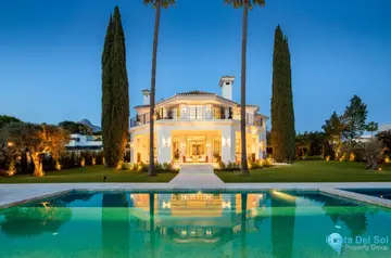 5 bedroom House for Sale in Nueva Andalucía