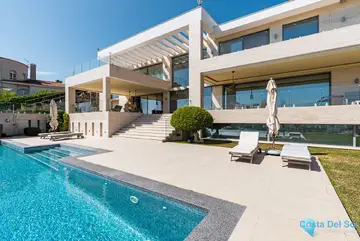 5 bedroom House for Sale in Benahavís