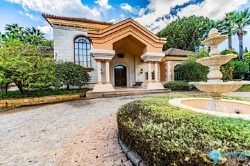 8 bedroom House for Sale in Guadalmina Baja-48759