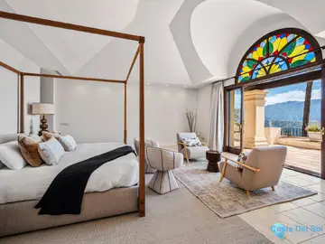 5 bedroom House for Sale in La Zagaleta-48883