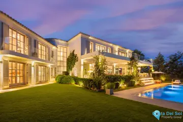 6 bedroom House for Sale in Aloha-48906