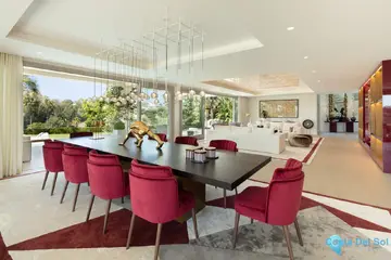 6 bedroom House for Sale in Aloha-48908