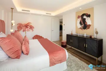 6 bedroom House for Sale in Aloha-48912
