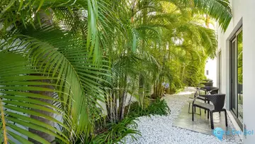 4 bedroom House for Sale in The Golden Mile-48996
