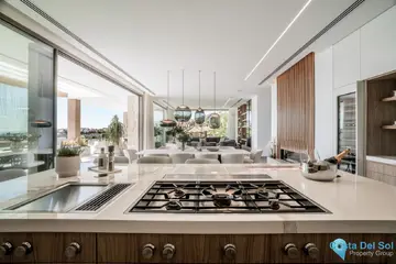 6 bedroom House for Sale in La Quinta-49049