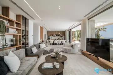 6 bedroom House for Sale in La Quinta-49043