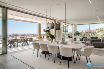 6 bedroom House for Sale in La Quinta-49047