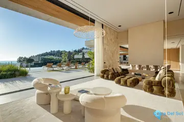 6 bedroom House for Sale in El Madroñal-49083
