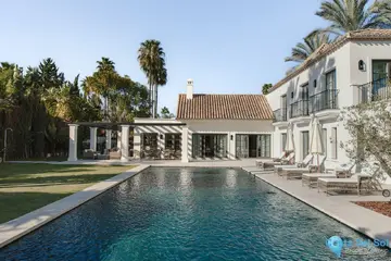 6 bedroom House for Sale in Nueva Andalucía-49097