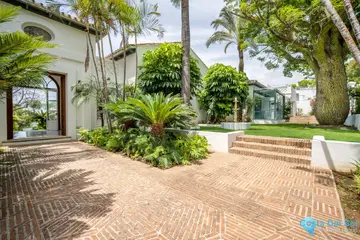 6 bedroom House for Sale in Sierra Blanca-49141