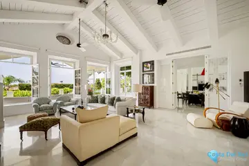 6 bedroom House for Sale in Sierra Blanca-49145