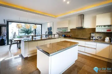 4 bedroom House for Sale in Puerto Banús-49188
