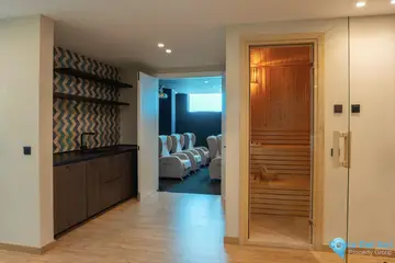 9 bedroom House for Sale in Estepona-49225