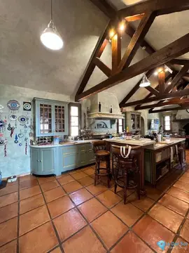9 bedroom House for Sale in La Mairena-49246