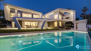 6 bedroom House for Sale in Marbella