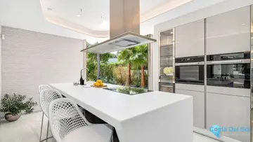 6 bedroom House for Sale in Marbella-49269