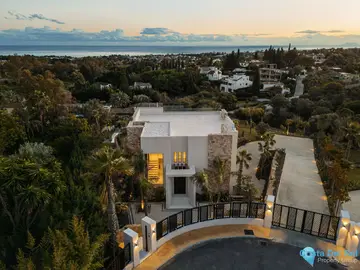 5 bedroom House for Sale in The Golden Mile-49315