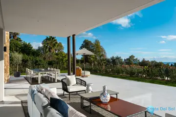 5 bedroom House for Sale in The Golden Mile-49330