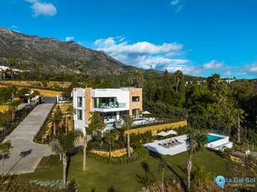 5 bedroom House for Sale in The Golden Mile-49316