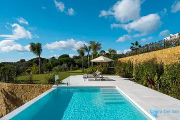 5 bedroom House for Sale in The Golden Mile-49318