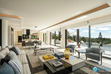 5 bedroom House for Sale in The Golden Mile-49320