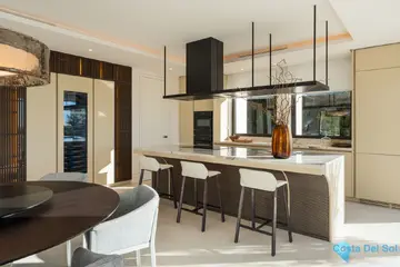 5 bedroom House for Sale in The Golden Mile-49328