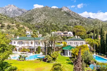 14 bedroom House for Sale in The Golden Mile