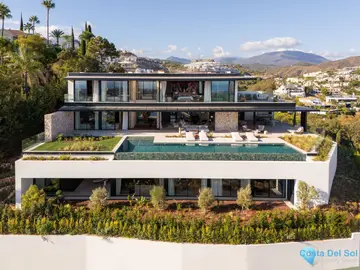 8 bedroom House for Sale in Benahavís