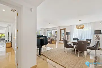 1 bedroom Apartment for Sale in Marbella-101798