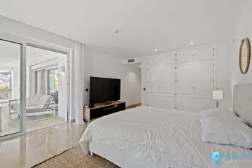 1 bedroom Apartment for Sale in Marbella-101801