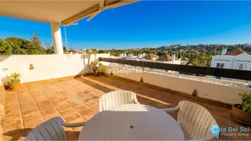 2 bedroom Apartment for Sale in Nueva Andalucía-17840