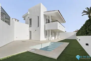 4 bedroom House for Sale in Mijas