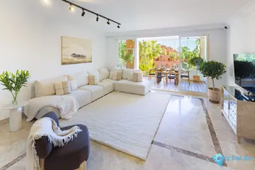 4 bedroom Apartment for Sale in Nueva Andalucía-52582