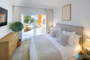 4 bedroom Apartment for Sale in Nueva Andalucía-52588