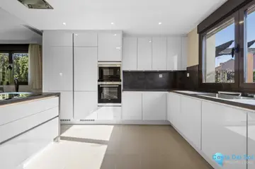 4 bedroom House for Sale in Estepona-52828