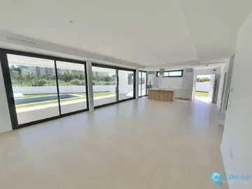 4 bedroom House for Sale in La Duquesa-53199