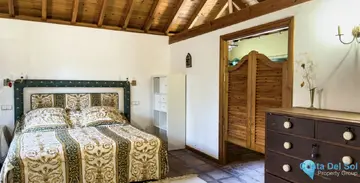 6 bedroom House for Sale in Nueva Andalucía-53260