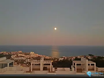 2 bedroom Apartment for Sale in Benalmadena Pueblo-101902