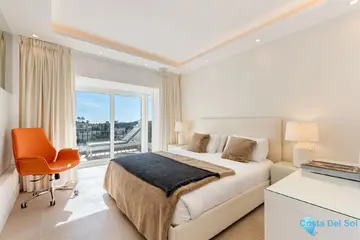 4 bedroom House for Sale in Nueva Andalucía-53847
