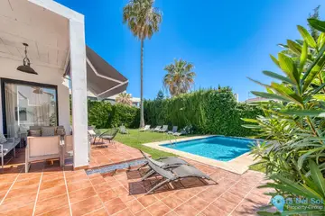 6 bedroom House for Sale in Nueva Andalucía-53871
