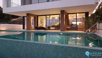3 bedroom House for Sale in Estepona