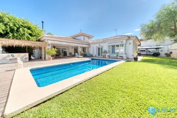 6 bedroom House for Sale in Sierrezuela-54026