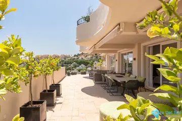 4 bedroom Apartment for Sale in Marbella-54096