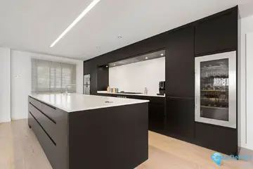 4 bedroom Apartment for Sale in Marbella-54106