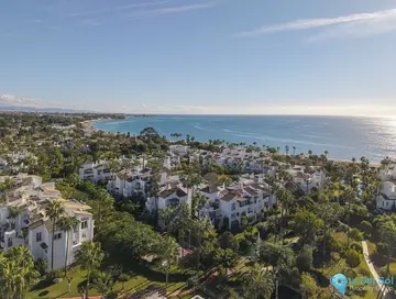 3 bedroom Apartment for Sale in New Golden Mile