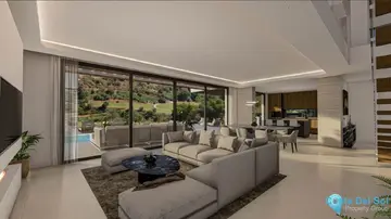 4 bedroom House for Sale in Calanova Golf-54398