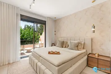 4 bedroom House for Sale in The Golden Mile-54615