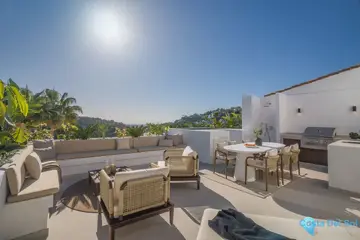 4 bedroom Apartment for Sale in La Quinta-54622
